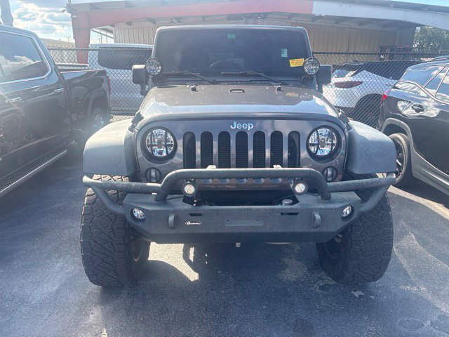Used 2016 Jeep Wrangler Unlimited Rubicon w/ Connectivity Group AWD/4WD image 2
