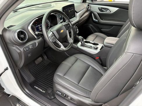 Used 2024 Chevrolet Blazer LT w/ Midnight/Sport Edition image 2