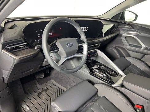 Used 2025 Audi Q5 Premium Plus w/ Premium Plus image 20