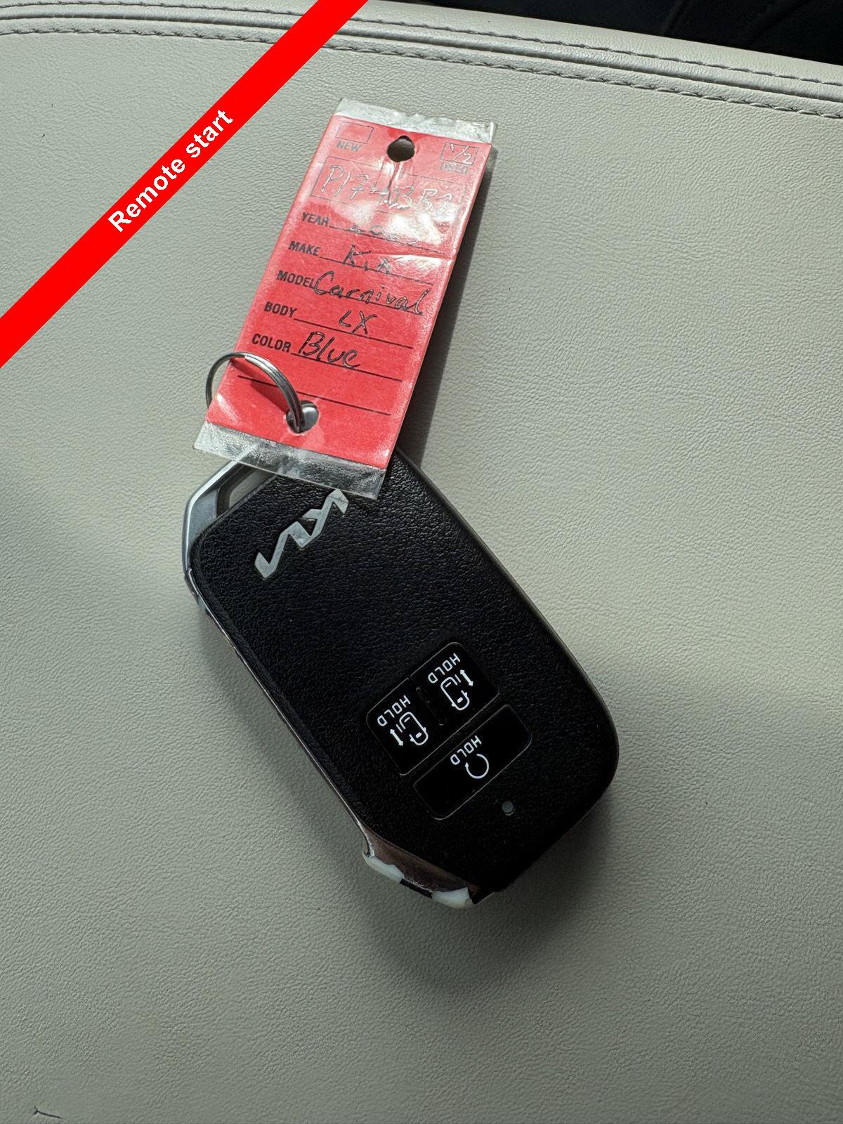 Used 2023 Kia Carnival LX FWD image 25