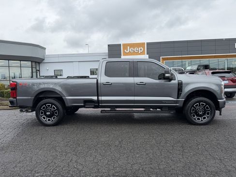 Used 2024 Ford F350 Lariat w/ Sport Appearance Package image 9