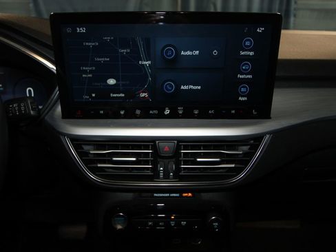 Used 2025 Ford Escape Platinum w/ Premium Technology Package image 18