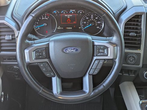 Used 2019 Ford Expedition Platinum image 27