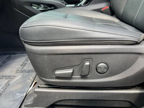 Used 2025 Kia Telluride EX w/ EX Captain's Chair Package FWD image 30