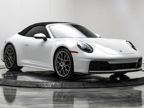 Used 2025 Porsche 911 Carrera RWD image 29