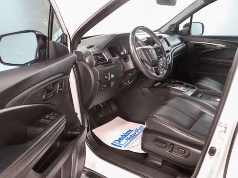 Used 2022 Honda Pilot TrailSport image 3