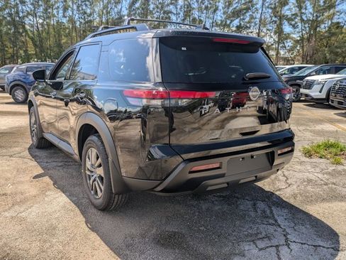 New 2026 Nissan Pathfinder SV image 8