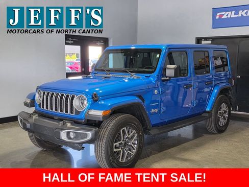 Used 2024 Jeep Wrangler Unlimited Sahara w/ Technology Group AWD/4WD image 1