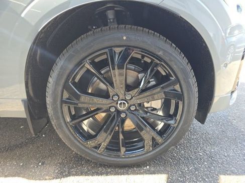 New 2026 Volvo XC60 T8 Ultra w/ Protection Package Premier AWD/4WD image 9