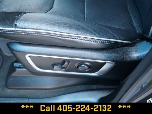 Used 2024 RAM 1500 Laramie AWD/4WD image 18
