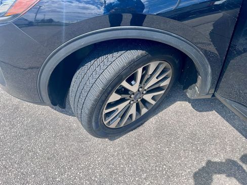 Used 2022 Ford Escape Titanium AWD/4WD image 32