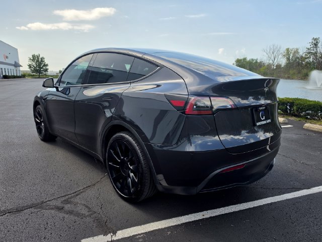 Used 2024 Tesla Model Y 2WD image 7