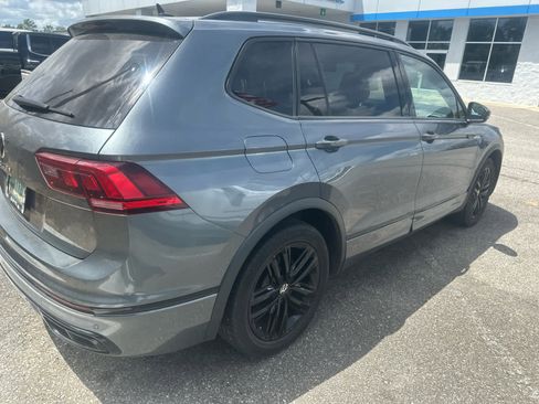 Used 2022 Volkswagen Tiguan SE R-Line FWD image 5