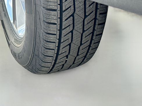Used 2018 Jeep Wrangler Unlimited Sahara AWD/4WD image 40