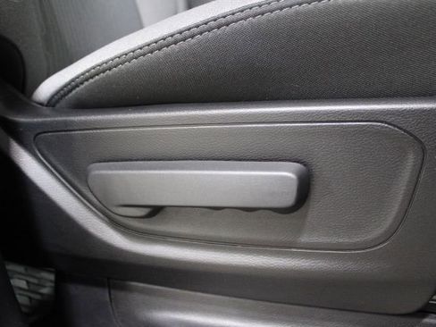 Used 2020 RAM 1500 Big Horn AWD/4WD image 26