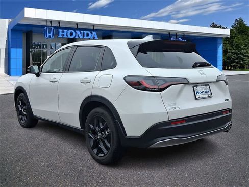 Certified 2025 Honda HR-V Sport image 22
