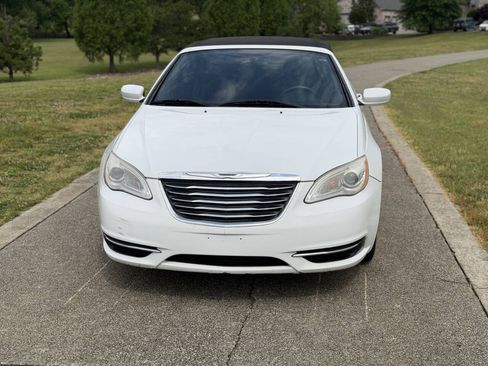 Used 2012 Chrysler 200 Touring FWD image 31