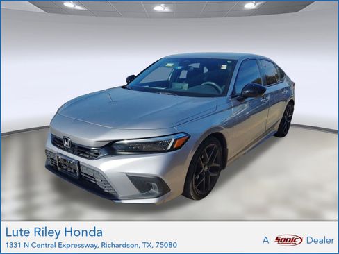 Used 2023 Honda Civic Sport image 1
