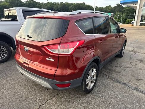 Used 2015 Ford Escape SE FWD image 4