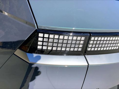 Used 2023 Hyundai Ioniq 5 SE image 25