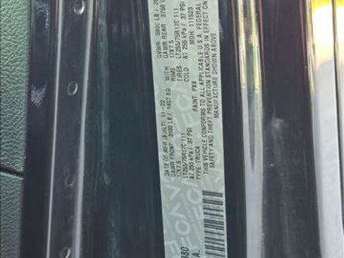 Used 2023 Jeep Gladiator Sport AWD/4WD image 25
