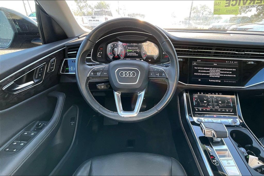 Used 2023 Audi Q8 Prestige w/ Prestige Package AWD/4WD image 7