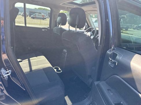 Used 2015 Jeep Patriot Latitude w/ Sun/Sound Group AWD/4WD image 8