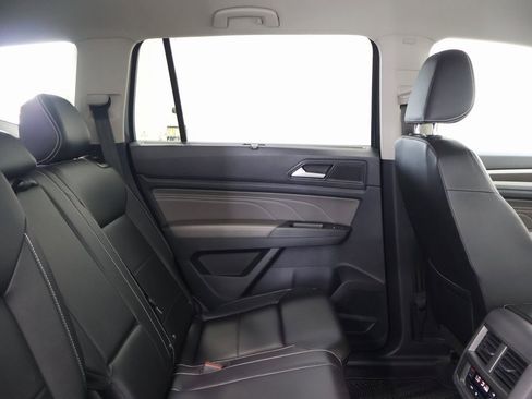 Certified 2022 Volkswagen Atlas SE image 24