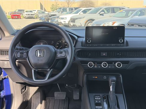 Used 2025 Honda CR-V LX image 18