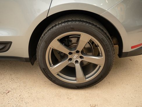 Used 2022 Porsche Macan image 42