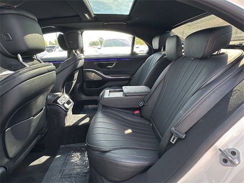 Certified 2022 Mercedes-Benz S 500 4MATIC image 12