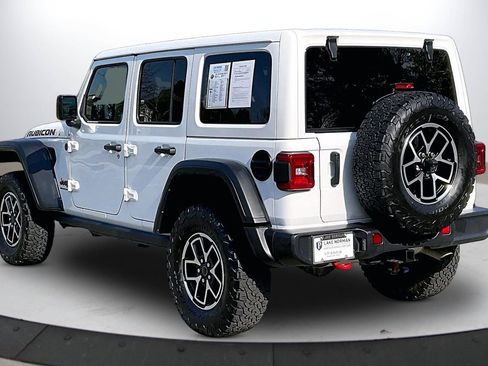 Certified 2025 Jeep Wrangler Unlimited Rubicon w/ Convenience Group image 7
