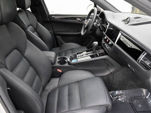 Used 2023 Porsche Macan S image 16