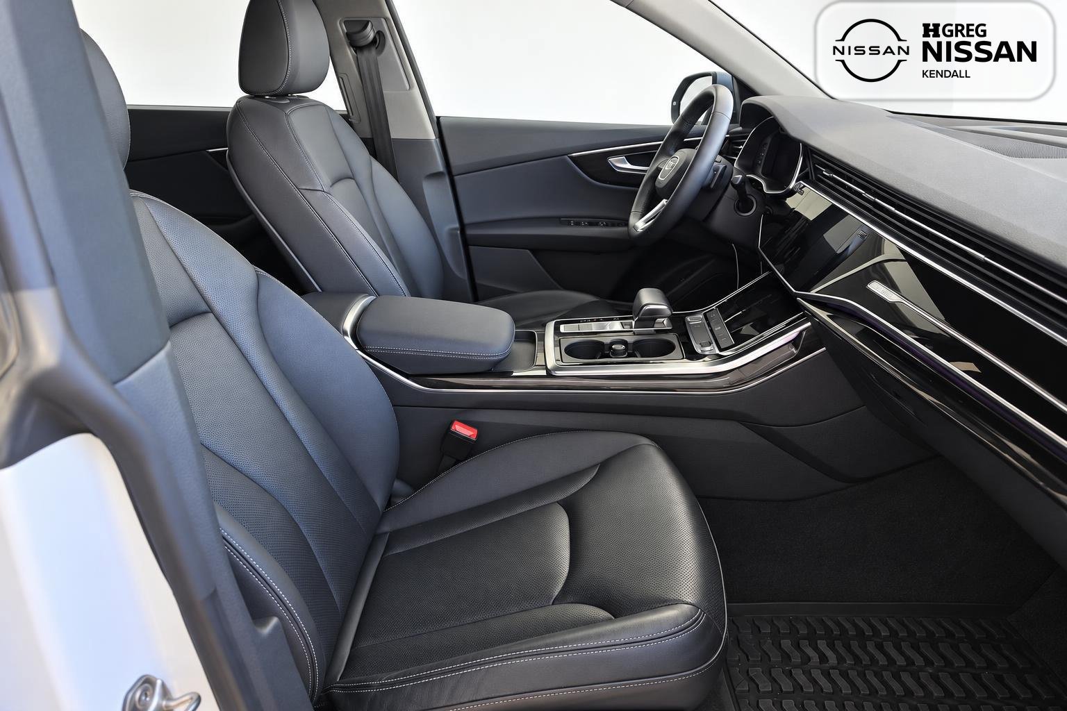 Used 2019 Audi Q8 Premium Plus AWD/4WD image 11