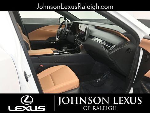 Certified 2025 Lexus RX 350 FWD w/ Technology Package image 11