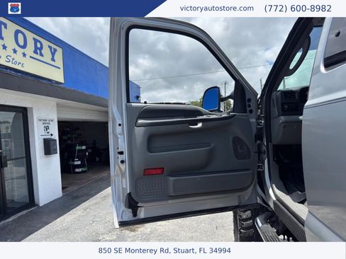 Used 2003 Ford F250 XLT AWD/4WD image 23