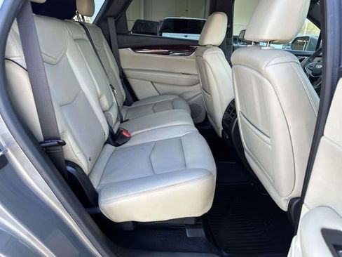 Used 2017 Cadillac XT5 Luxury w/ Driver Awareness Package image 24