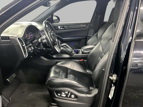 Used 2021 Porsche Cayenne GTS AWD/4WD image 7