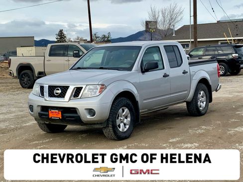 Used 2012 Nissan Frontier SV image 1