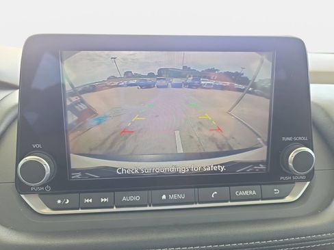 Used 2023 Nissan Rogue SV FWD image 22