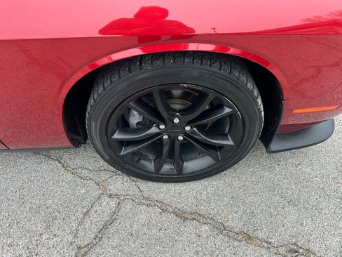 Used 2016 Dodge Challenger SXT Plus image 25