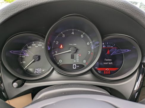 Used 2023 Porsche Macan image 24