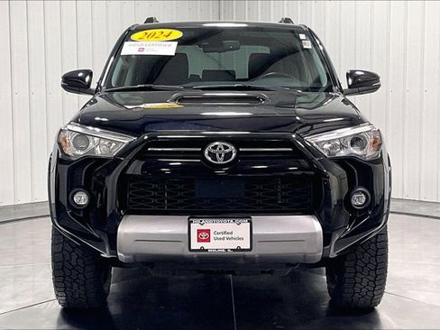 Certified 2024 Toyota 4Runner TRD Off-Road Premium AWD/4WD image 2