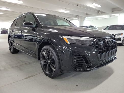 Used 2025 Audi Q7 3.0T Premium Plus image 2