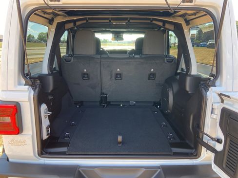 New 2025 Jeep Wrangler Sport S image 30