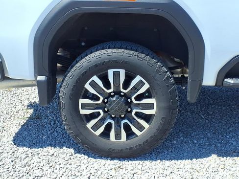 Used 2025 GMC Sierra 3500 Denali Ultimate AWD/4WD image 13