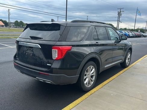 Used 2020 Ford Explorer XLT w/ Equipment Group 202A AWD/4WD image 5