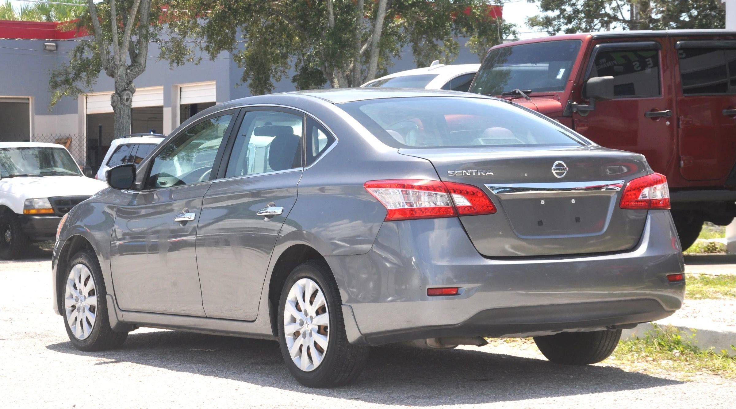 Used 2015 Nissan Sentra SV FWD image 8
