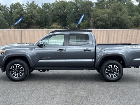 Used 2023 Toyota Tacoma TRD Sport w/ Advanced Technology Package AWD/4WD image 6