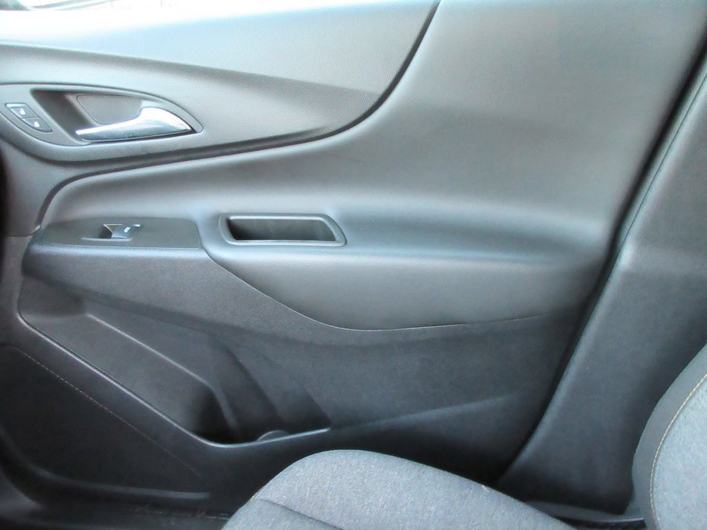 Certified 2024 Chevrolet Equinox LT AWD/4WD image 32